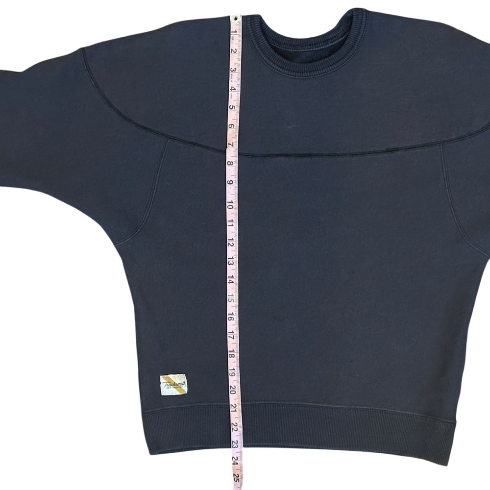 Tracksmith Trackhouse Crew Neck Sweatshirt Black/Dark Grey Women’s XS $120 - Picture 8 of 11